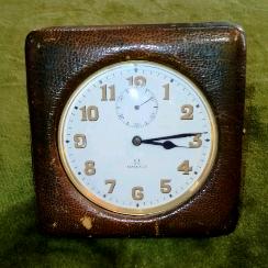 Reloj marca OMEGA de viaje o sobremesa ref-3537