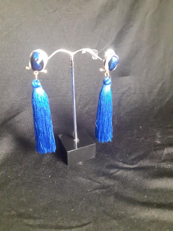 Boucles d'oreilles verre et soie bleue Ref 38