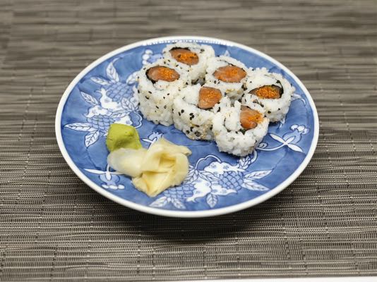 Uramaki Spicy Salmon 